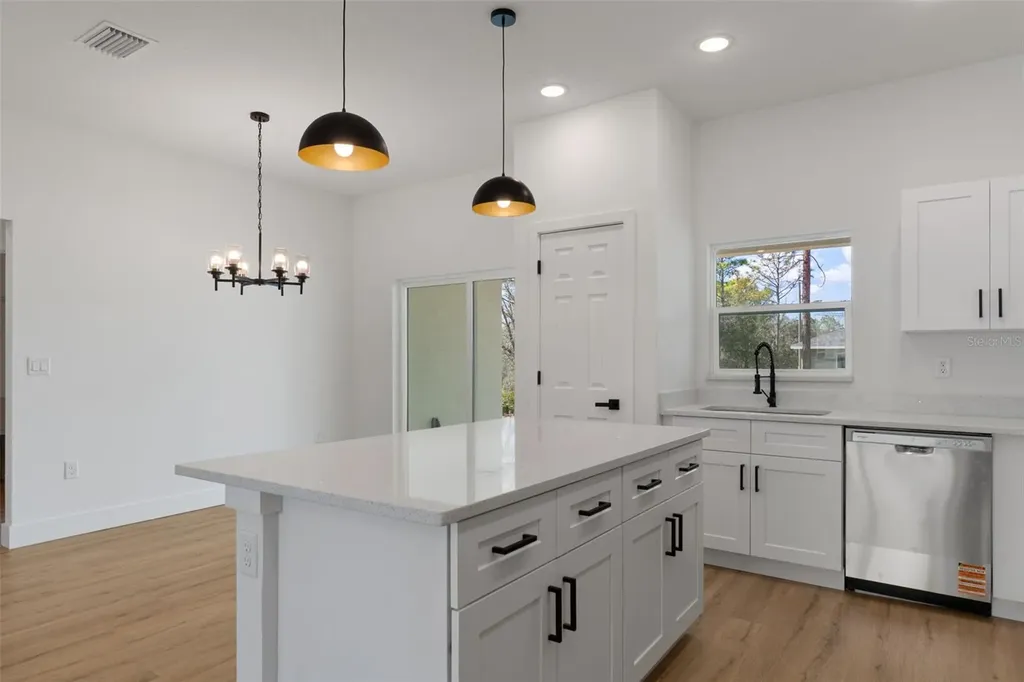 1813 W Hialeah Drive Citrus Springs FL 34434