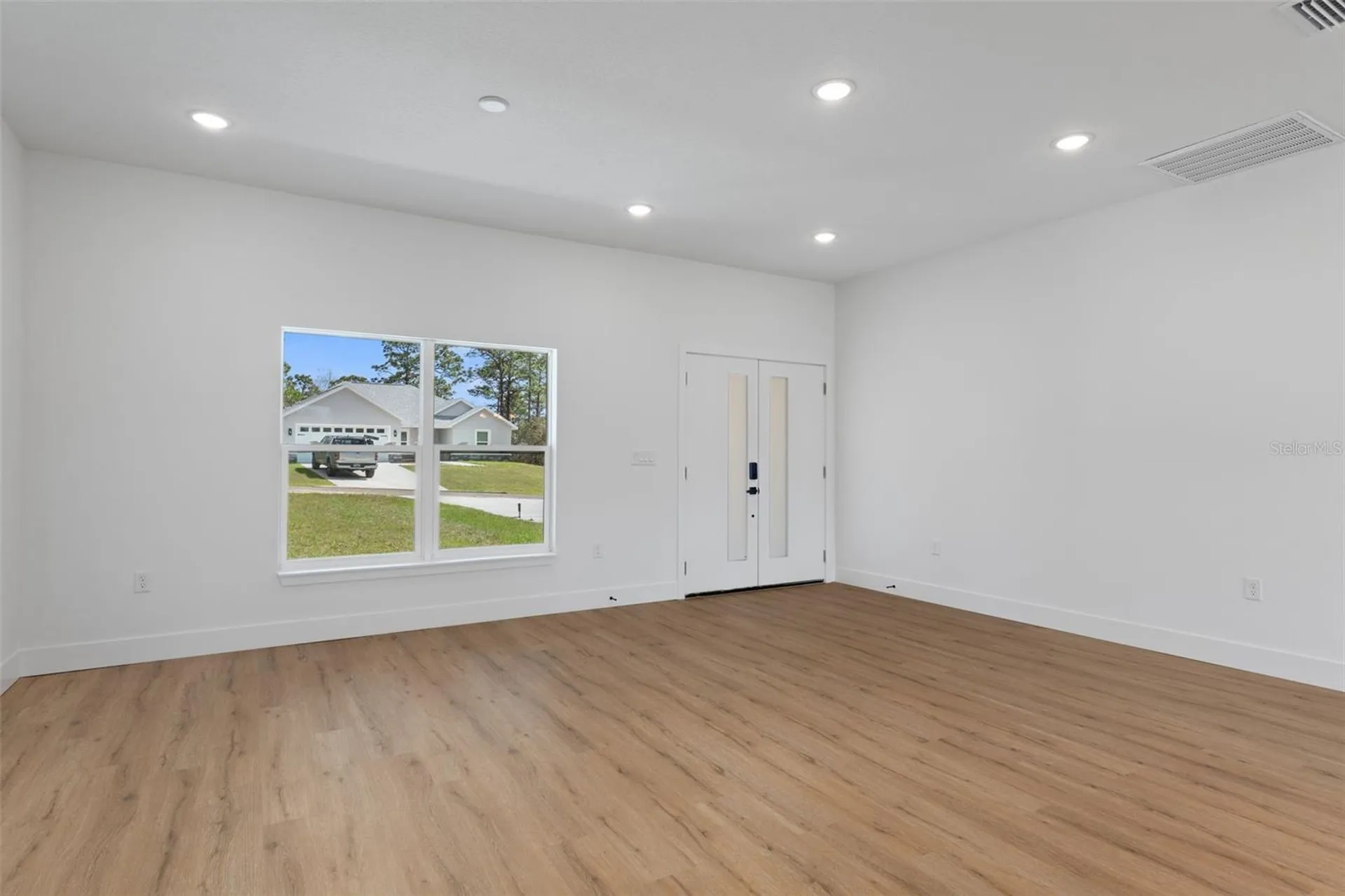 1813 W Hialeah Drive Citrus Springs FL 34434