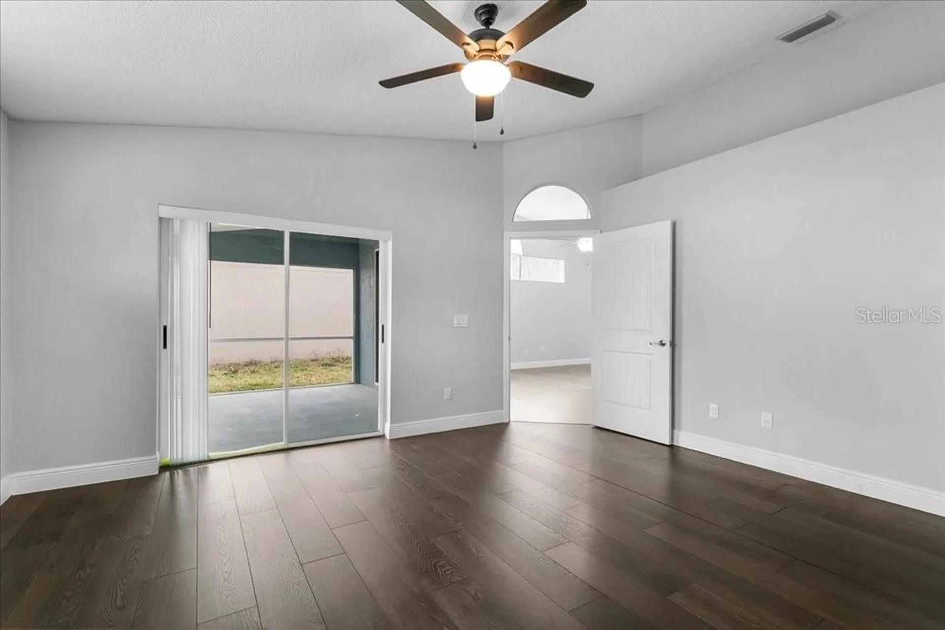 2435 Lake Jackson Circle Apopka FL 32703