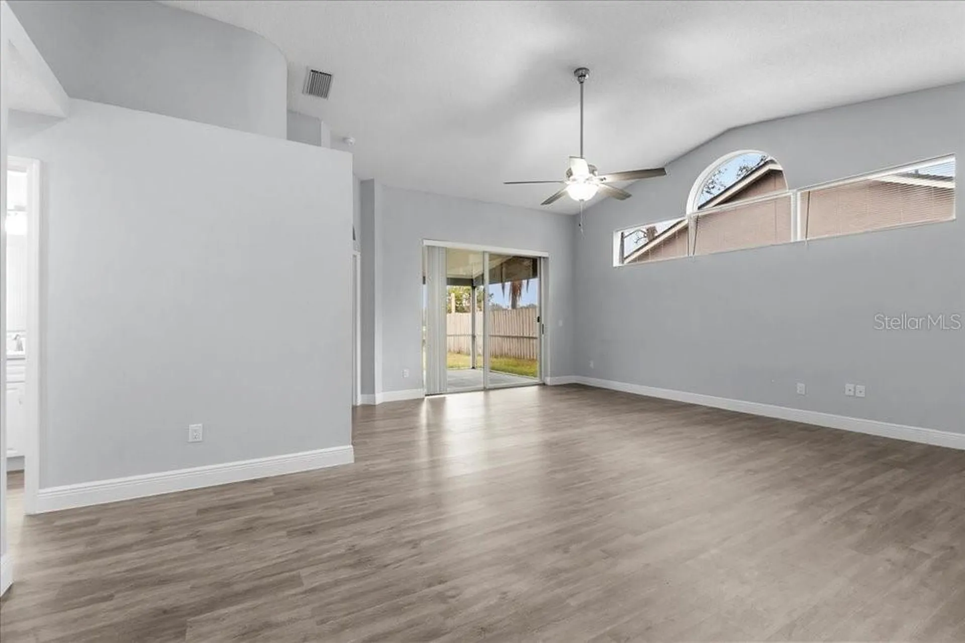 2435 Lake Jackson Circle Apopka FL 32703