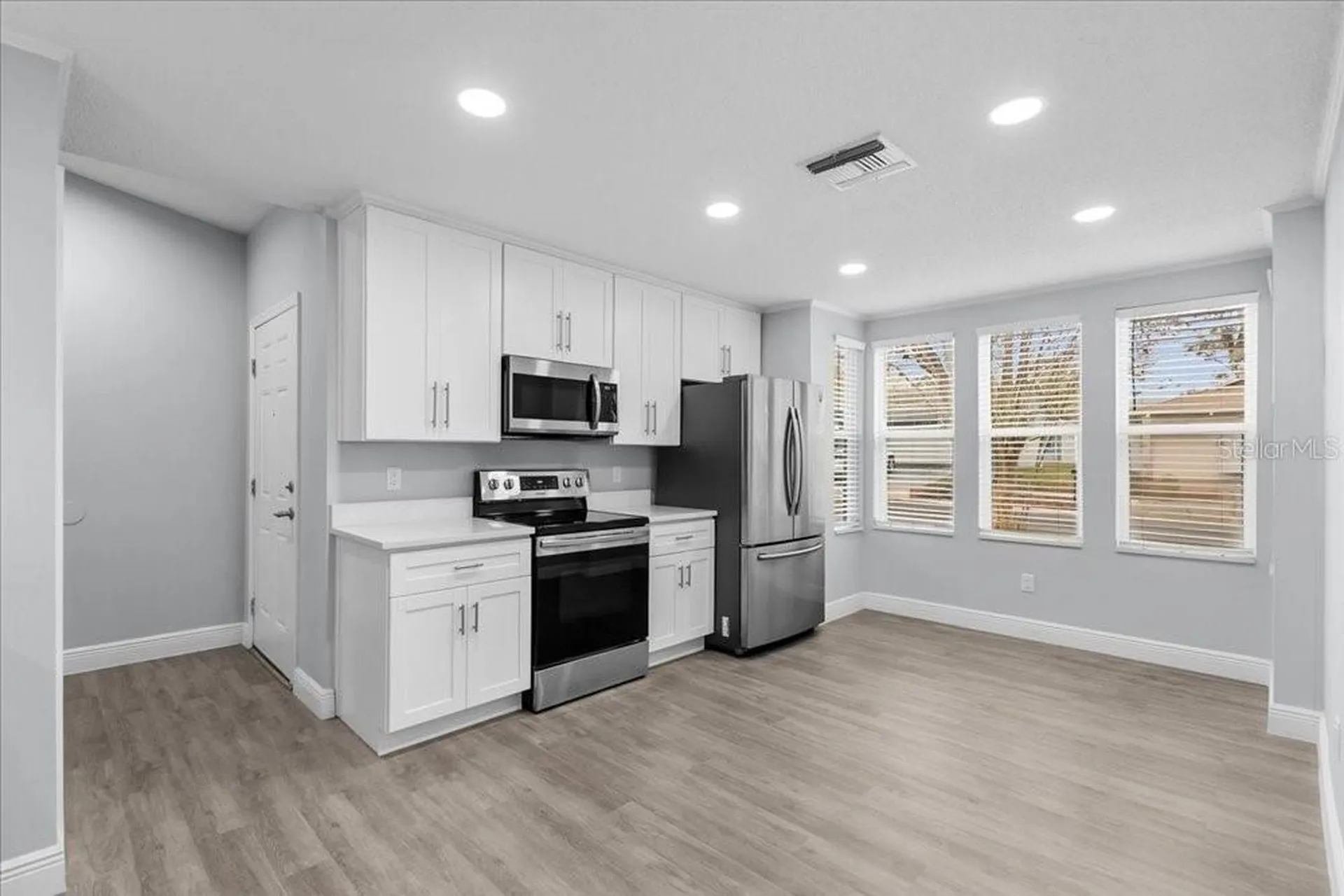 2435 Lake Jackson Circle Apopka FL 32703