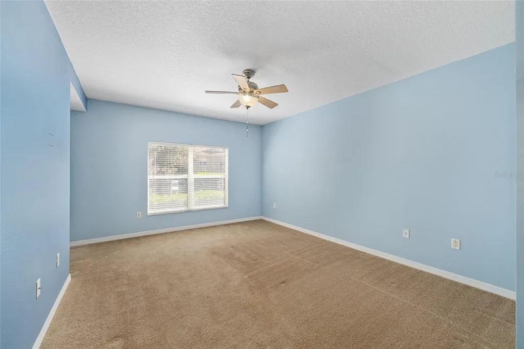 5427 Compass Point Oxford FL 34484
