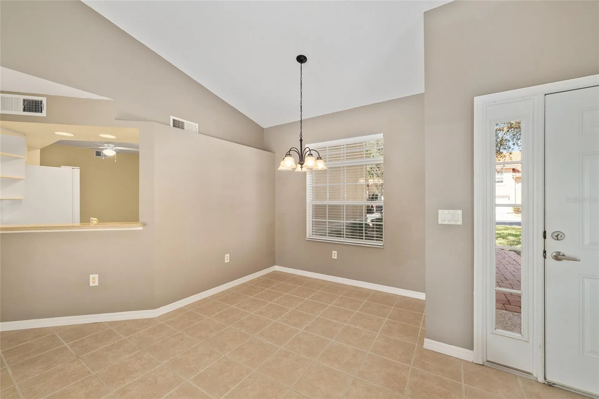 5427 Compass Point Oxford FL 34484