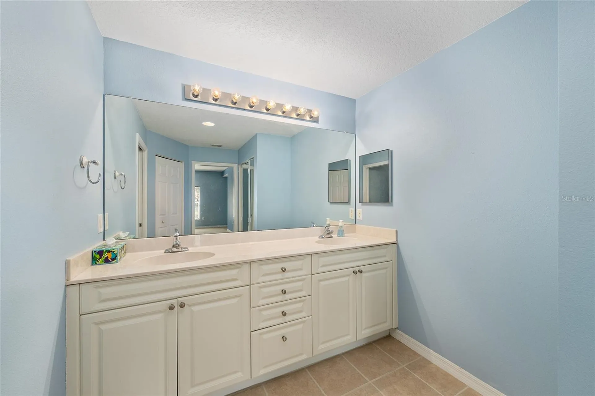 5427 Compass Point Oxford FL 34484