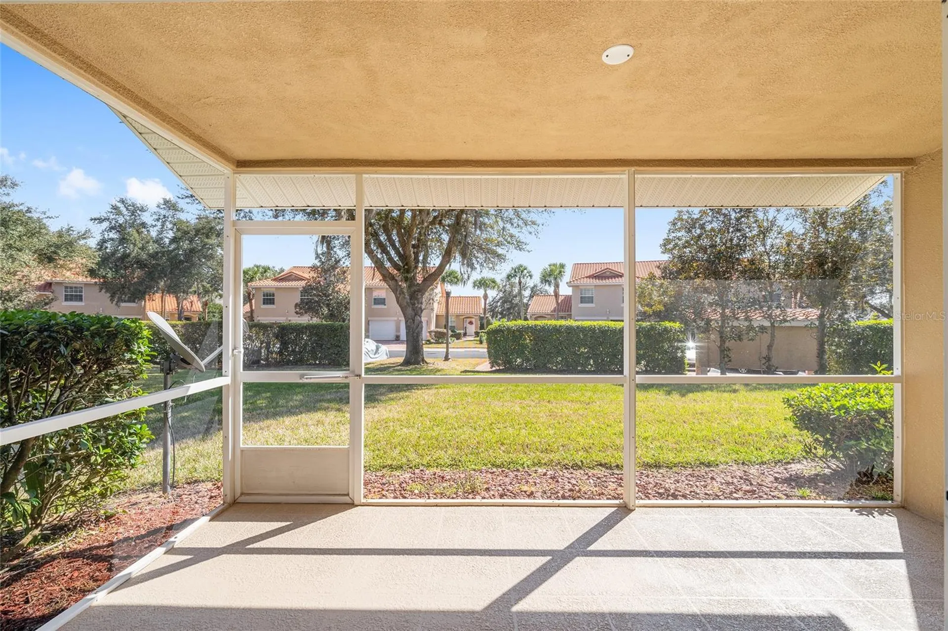 5427 Compass Point Oxford FL 34484