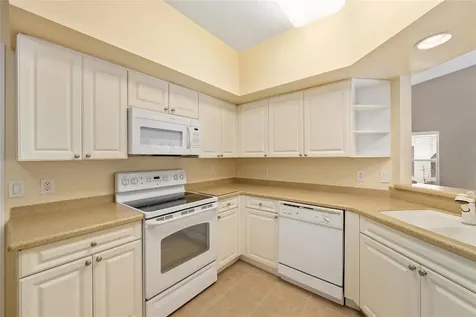 5427 Compass Point Oxford FL 34484