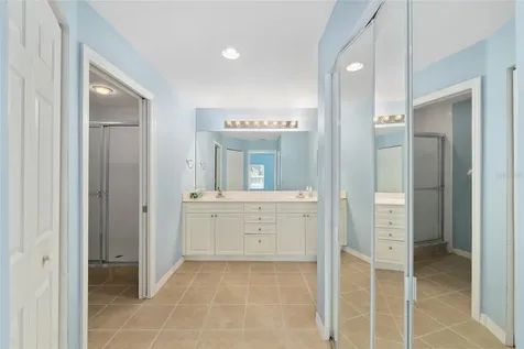 5427 Compass Point Oxford FL 34484