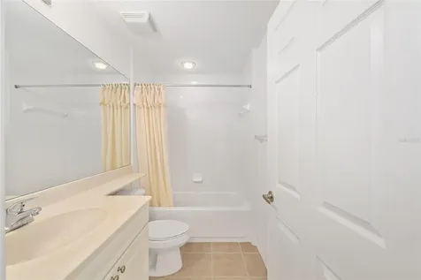 5427 Compass Point Oxford FL 34484