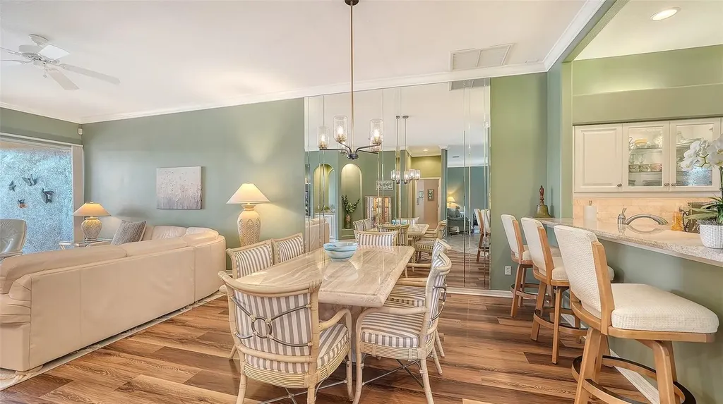 9447 Forest Hills Circle Sarasota FL 34238