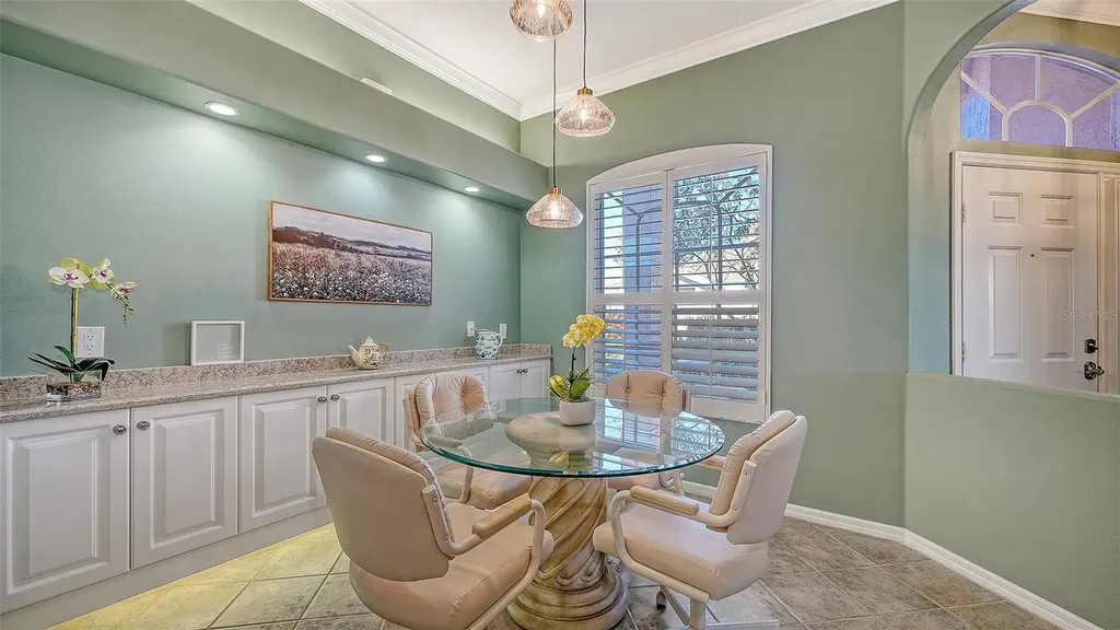 9447 Forest Hills Circle Sarasota FL 34238
