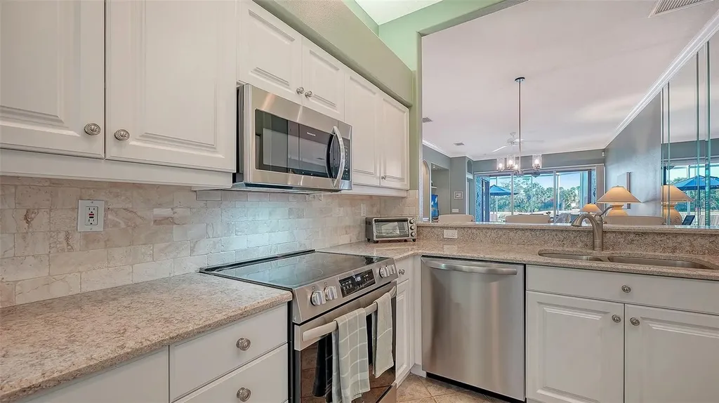 9447 Forest Hills Circle Sarasota FL 34238