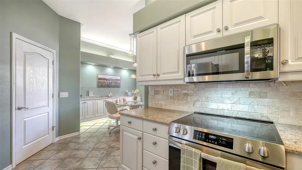 9447 Forest Hills Circle Sarasota FL 34238