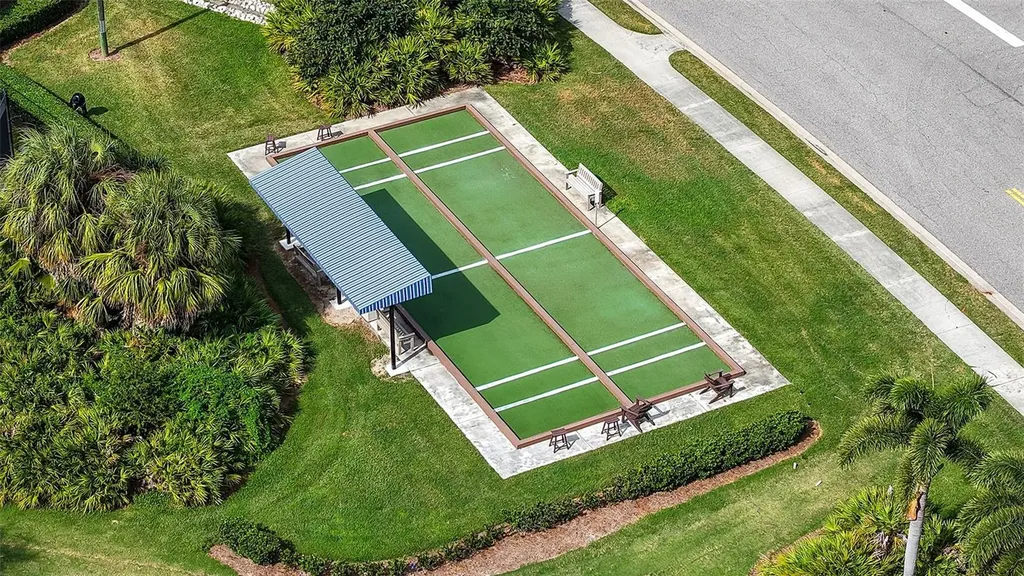 9447 Forest Hills Circle Sarasota FL 34238