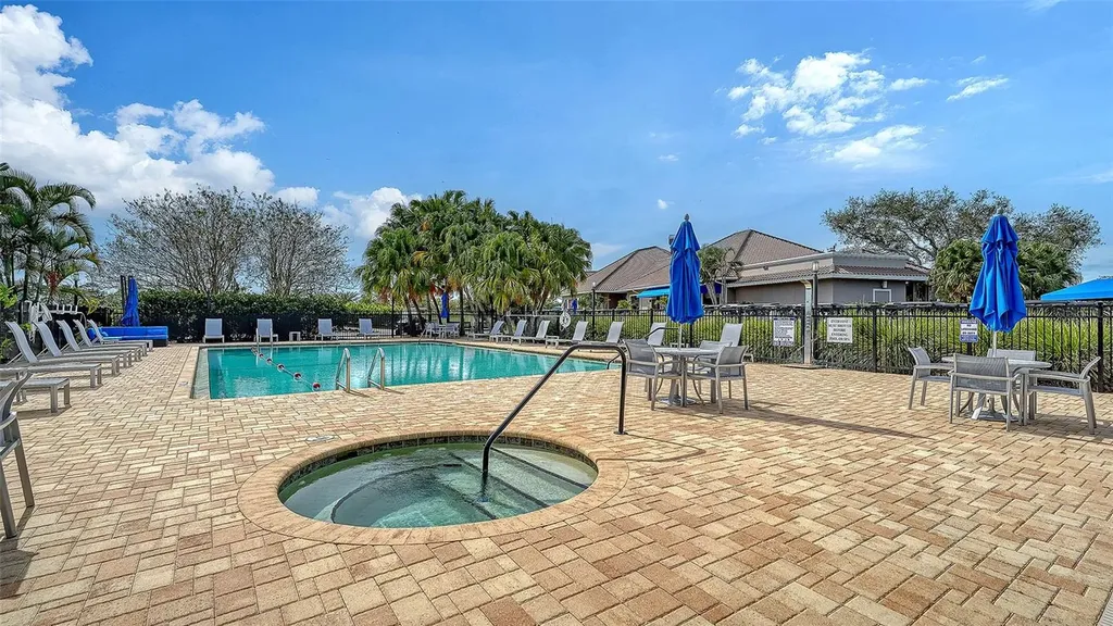 9447 Forest Hills Circle Sarasota FL 34238
