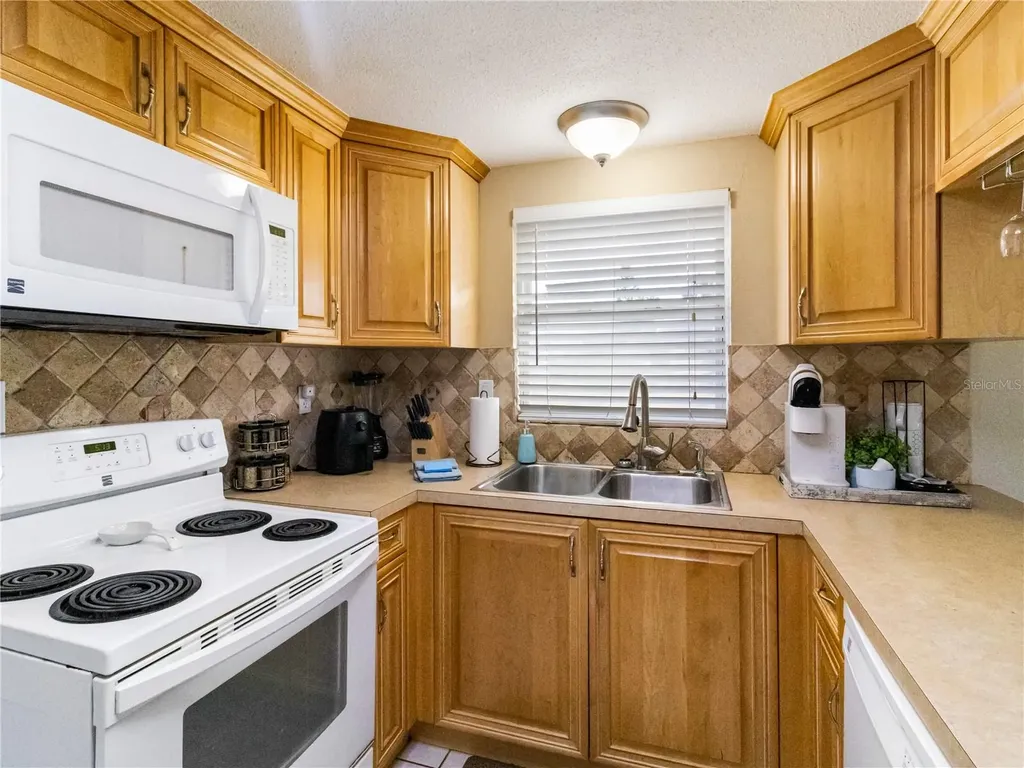 5312 39th Avenue W Bradenton FL 34209