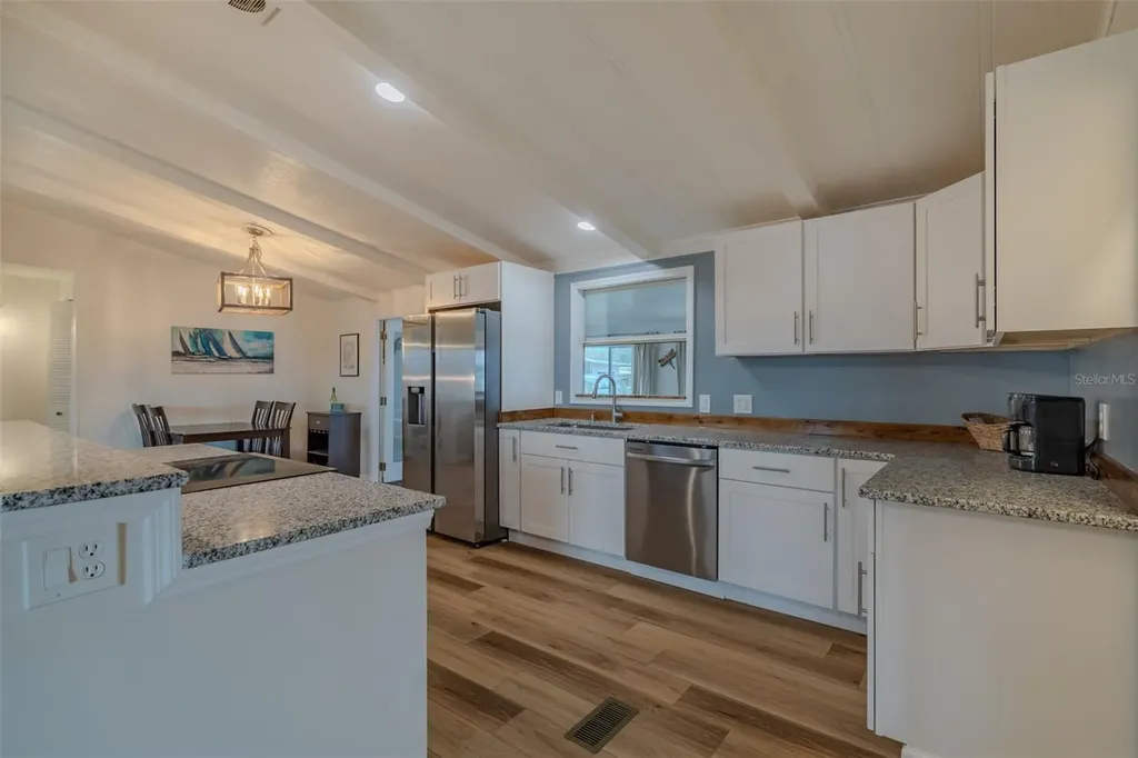 143 E Saint Annes Circle Apollo Beach FL 33572