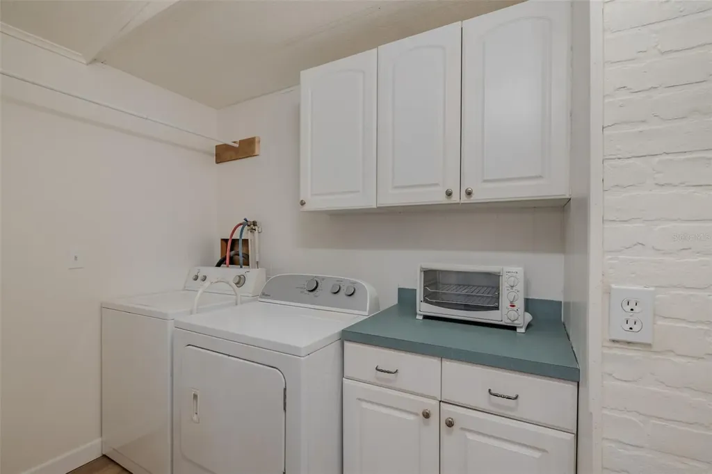 143 E Saint Annes Circle Apollo Beach FL 33572