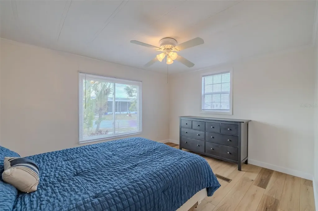 143 E Saint Annes Circle Apollo Beach FL 33572