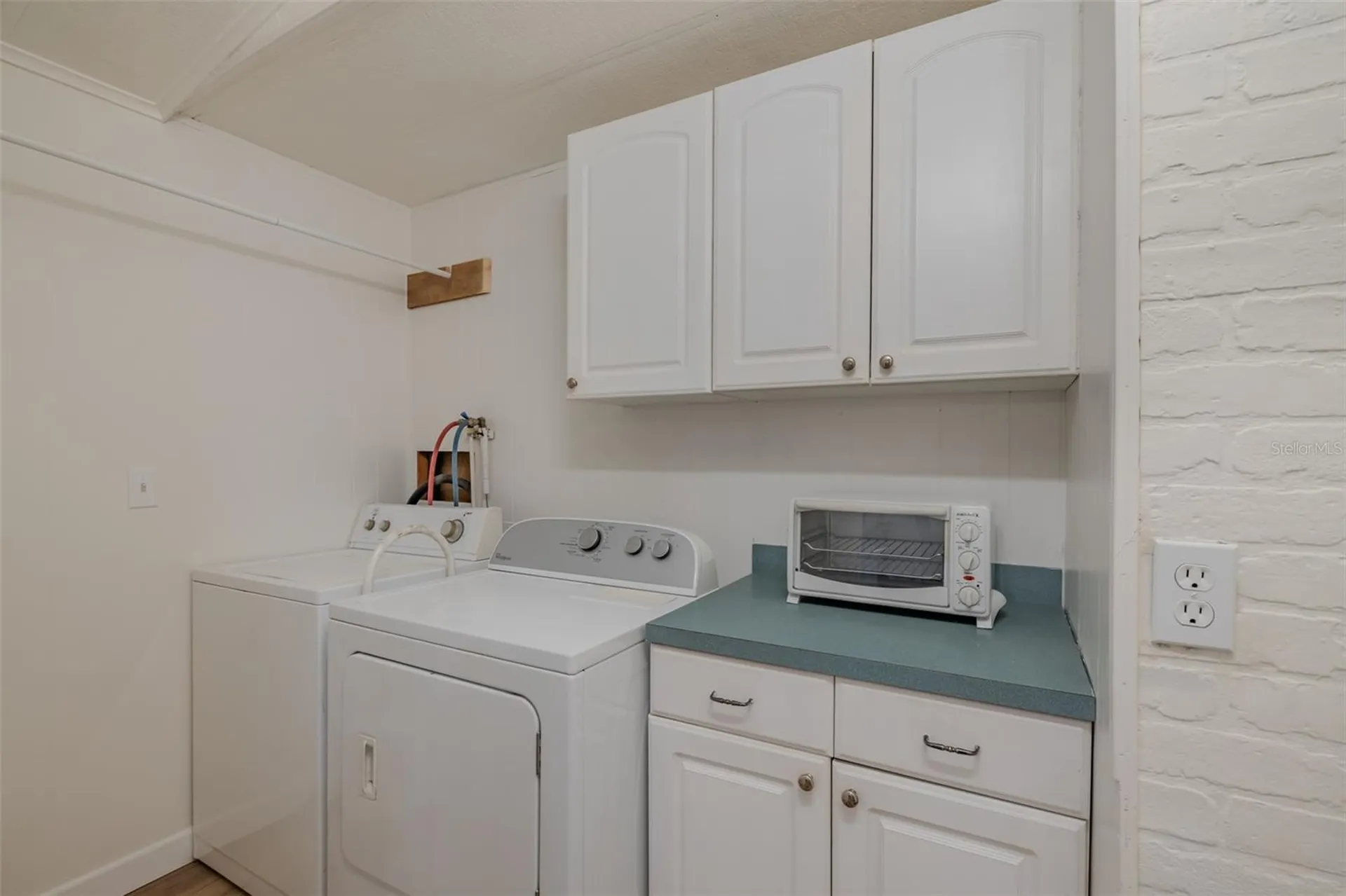 143 E Saint Annes Circle Apollo Beach FL 33572
