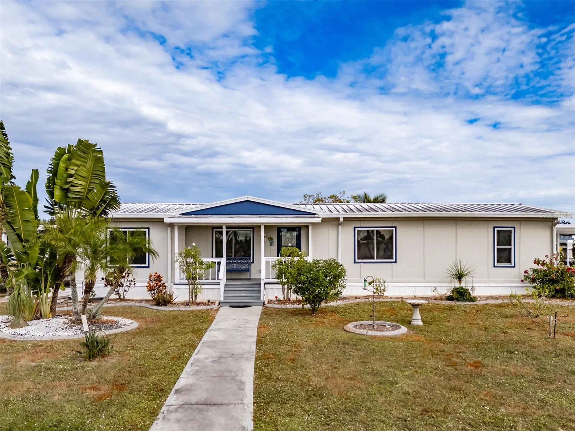 143 E Saint Annes Circle Apollo Beach FL 33572