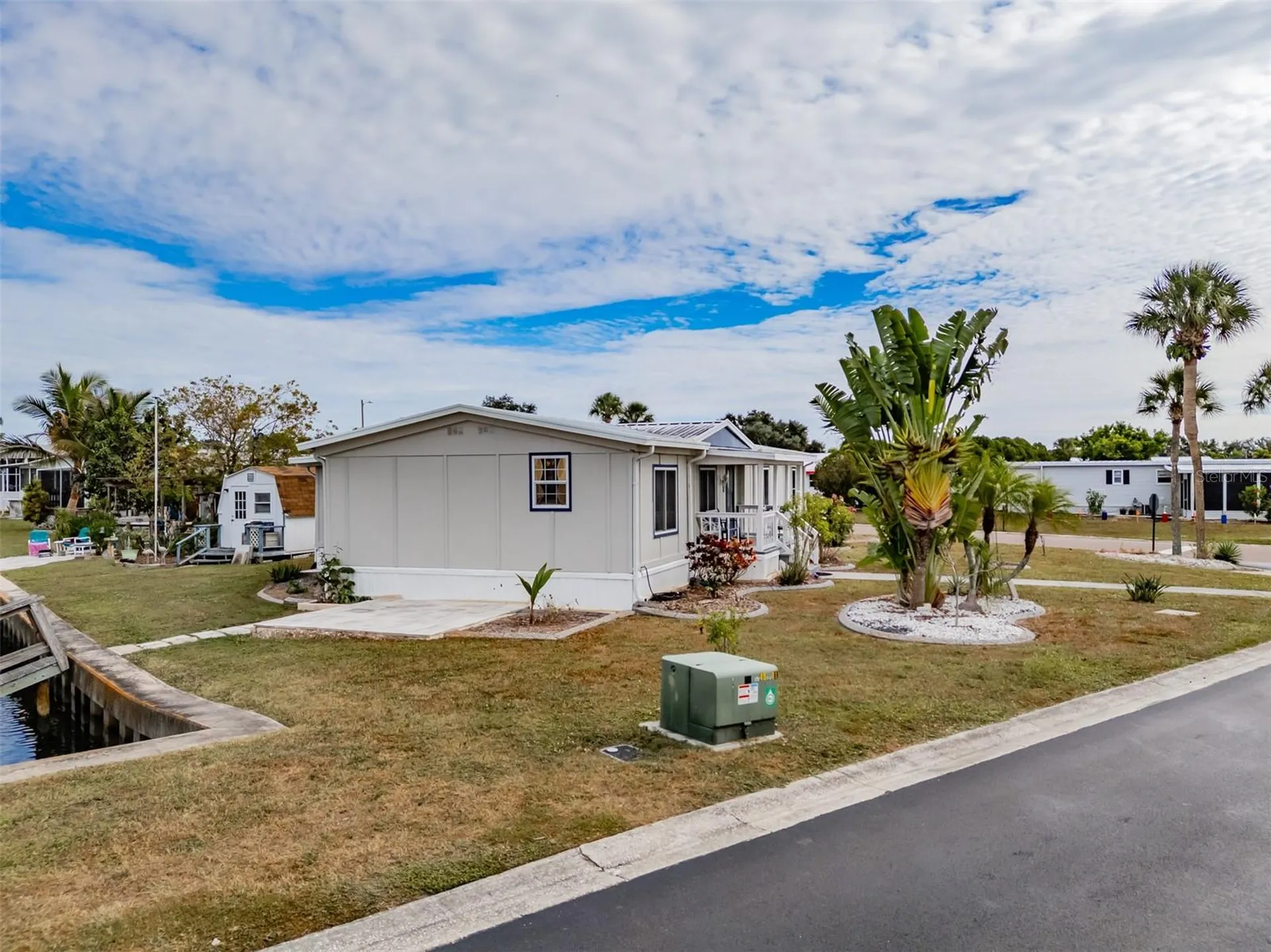 143 E Saint Annes Circle Apollo Beach FL 33572