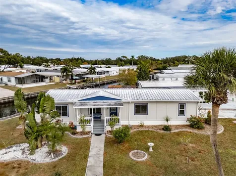 143 E Saint Annes Circle Apollo Beach FL 33572