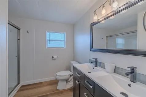 143 E Saint Annes Circle Apollo Beach FL 33572
