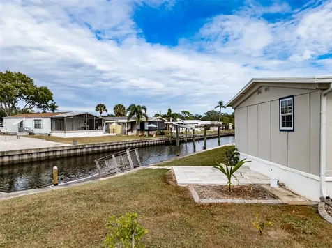 143 E Saint Annes Circle Apollo Beach FL 33572