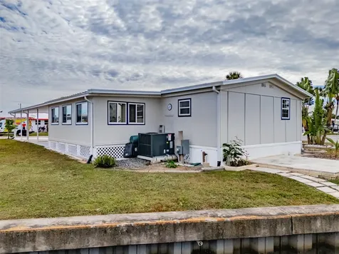 143 E Saint Annes Circle Apollo Beach FL 33572