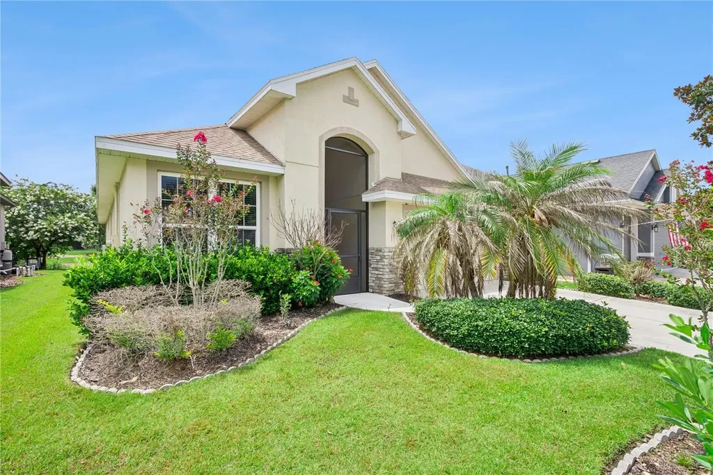 8301 Bridgeport Bay Circle Mount Dora FL 32757