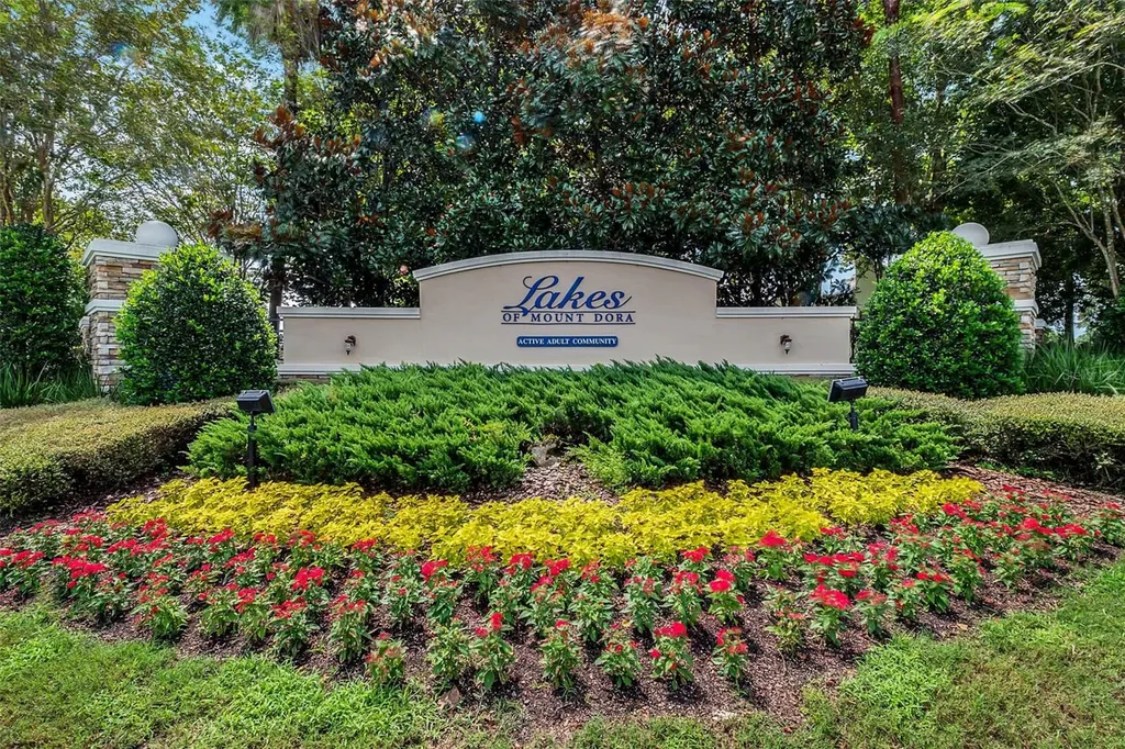 8301 Bridgeport Bay Circle Mount Dora FL 32757
