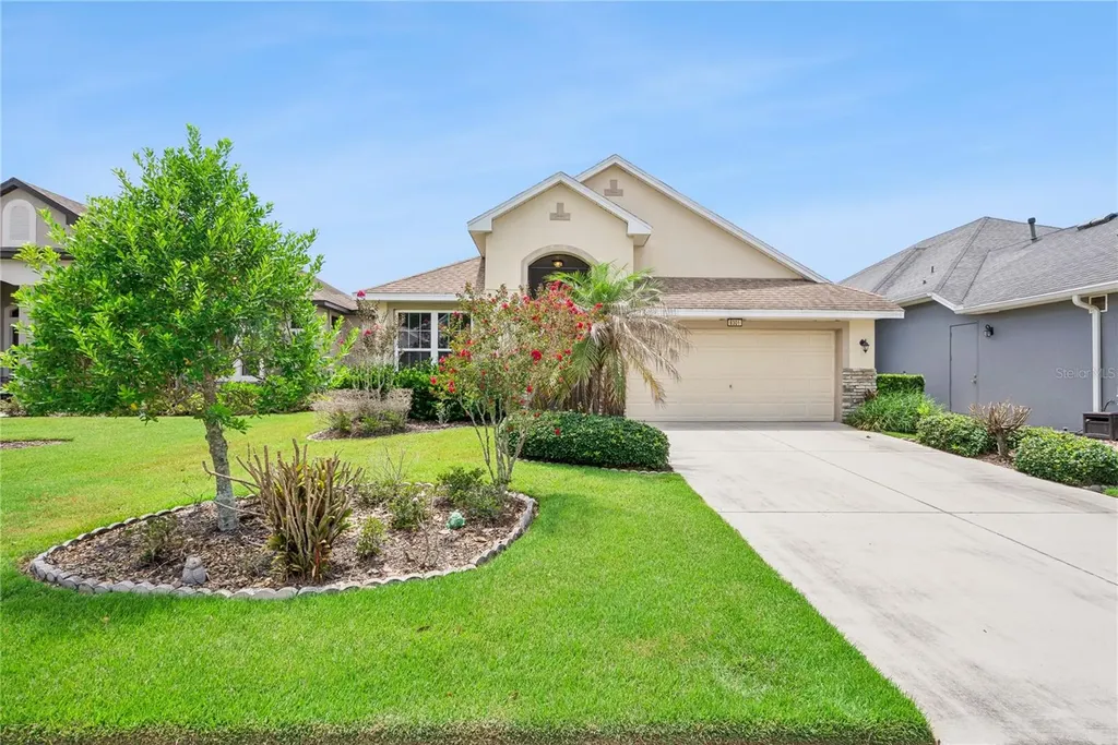 8301 Bridgeport Bay Circle Mount Dora FL 32757
