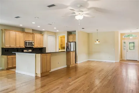 8301 Bridgeport Bay Circle Mount Dora FL 32757