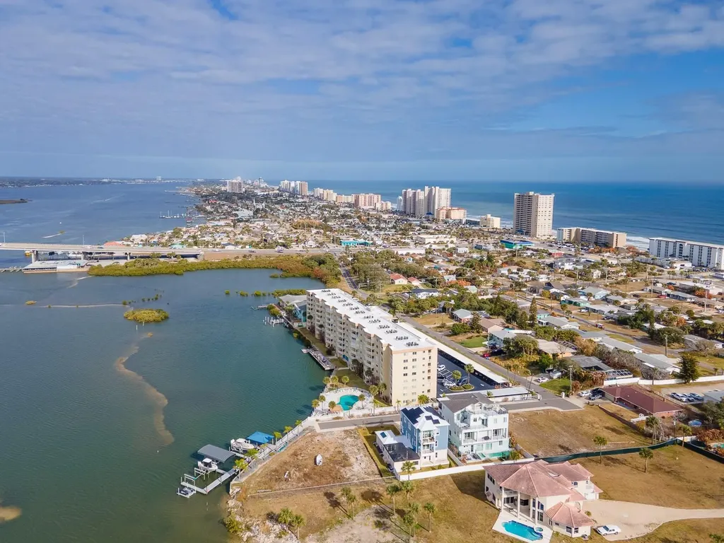 3606 S Peninsula Drive Port Orange FL 32127