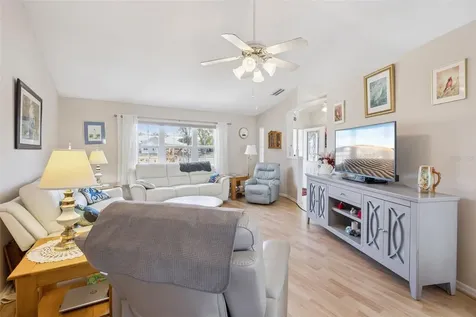 26927 Forest Hills Street Leesburg FL 34748