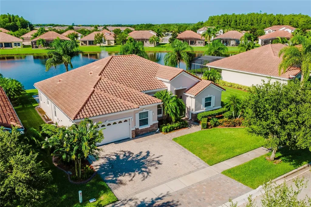 2591 Swoop Circle Kissimmee FL 34741