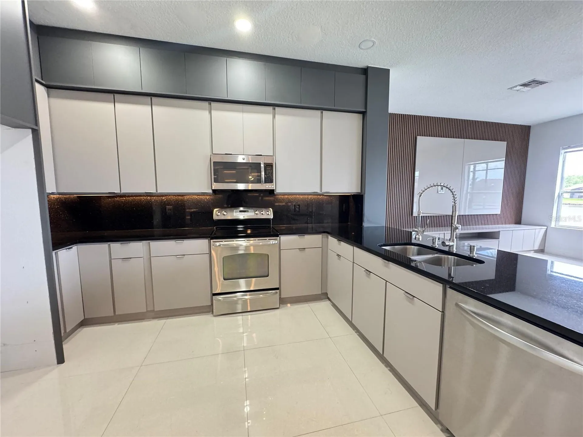 2591 Swoop Circle Kissimmee FL 34741