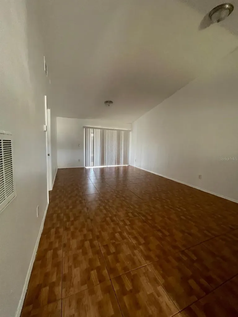 48 Silver Falls Circle Kissimmee FL 34743