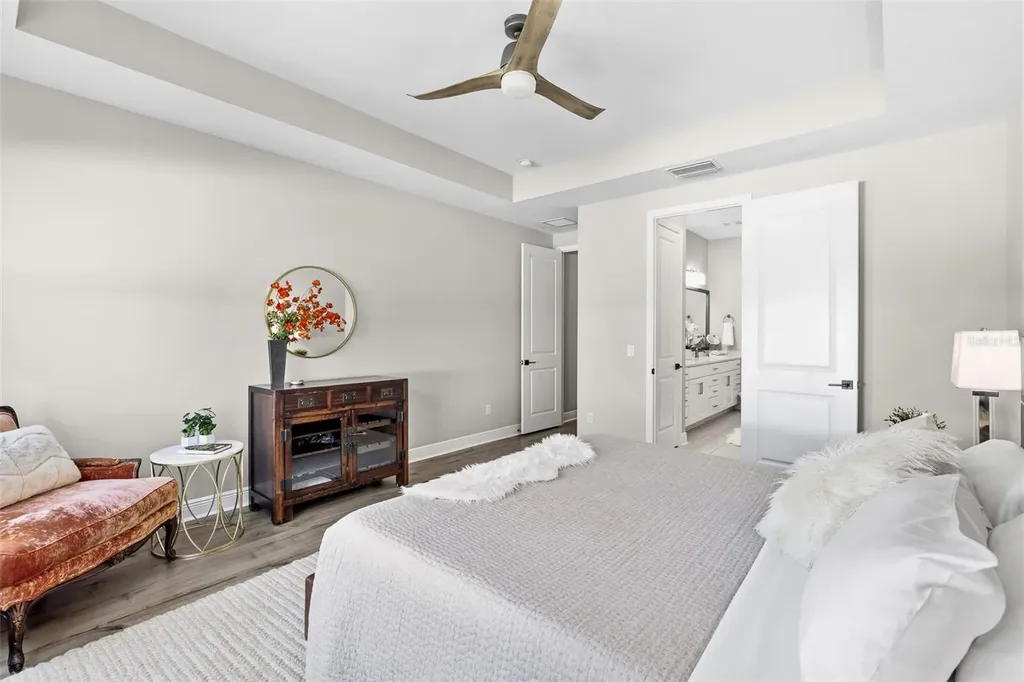 3713 W Leona Street Tampa FL 33629