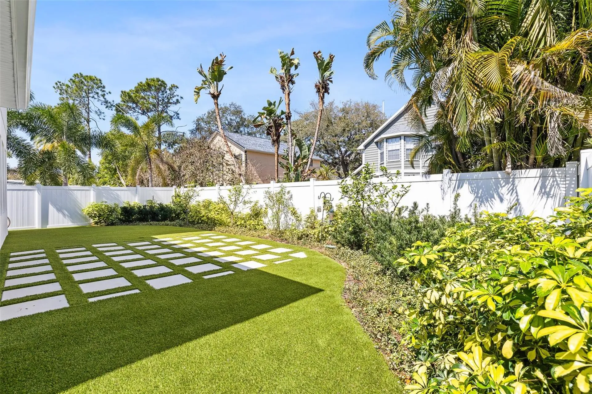3713 W Leona Street Tampa FL 33629