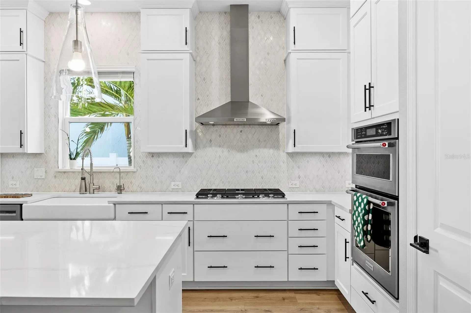 3713 W Leona Street Tampa FL 33629