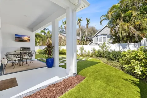 3713 W Leona Street Tampa FL 33629