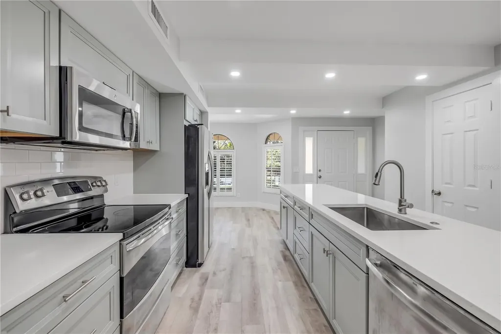 135 Marina Bay Drive New Smyrna Beach FL 32169