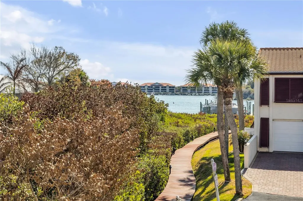 135 Marina Bay Drive New Smyrna Beach FL 32169