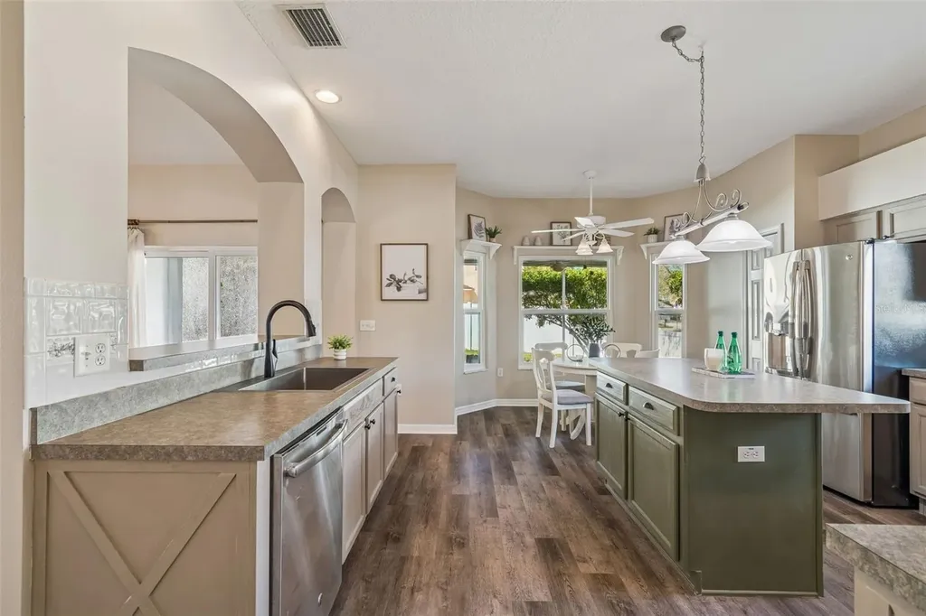 1744 Mapleleaf Boulevard Oldsmar FL 34677