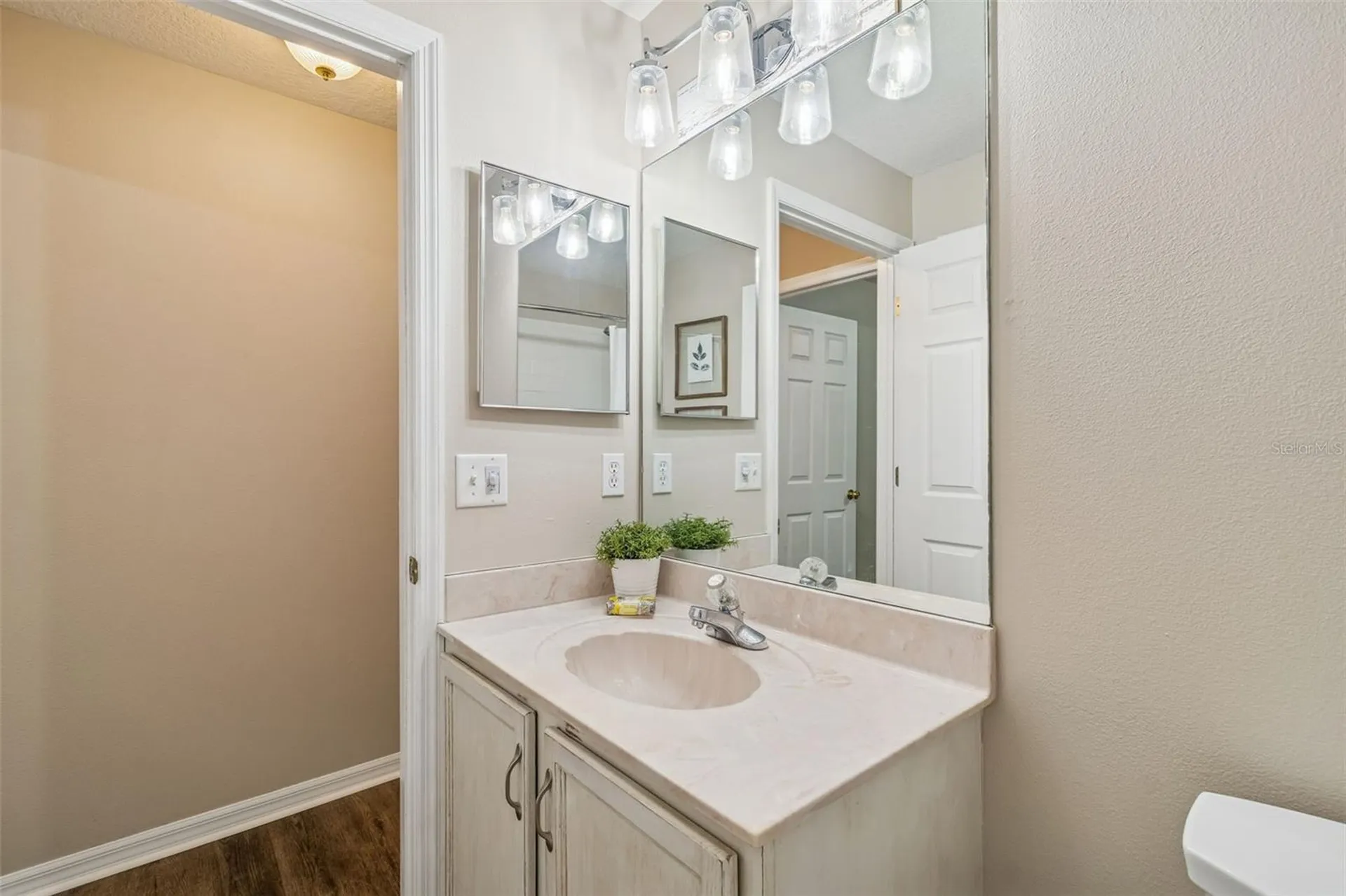 1744 Mapleleaf Boulevard Oldsmar FL 34677