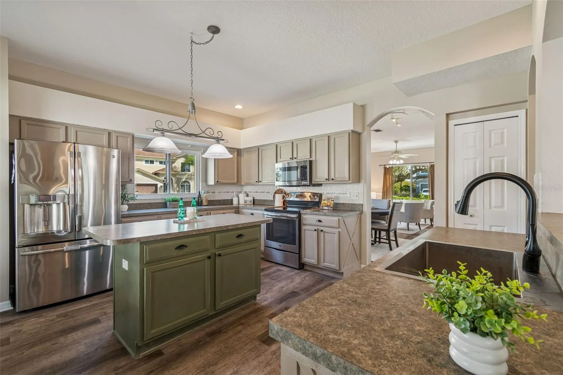 1744 Mapleleaf Boulevard Oldsmar FL 34677