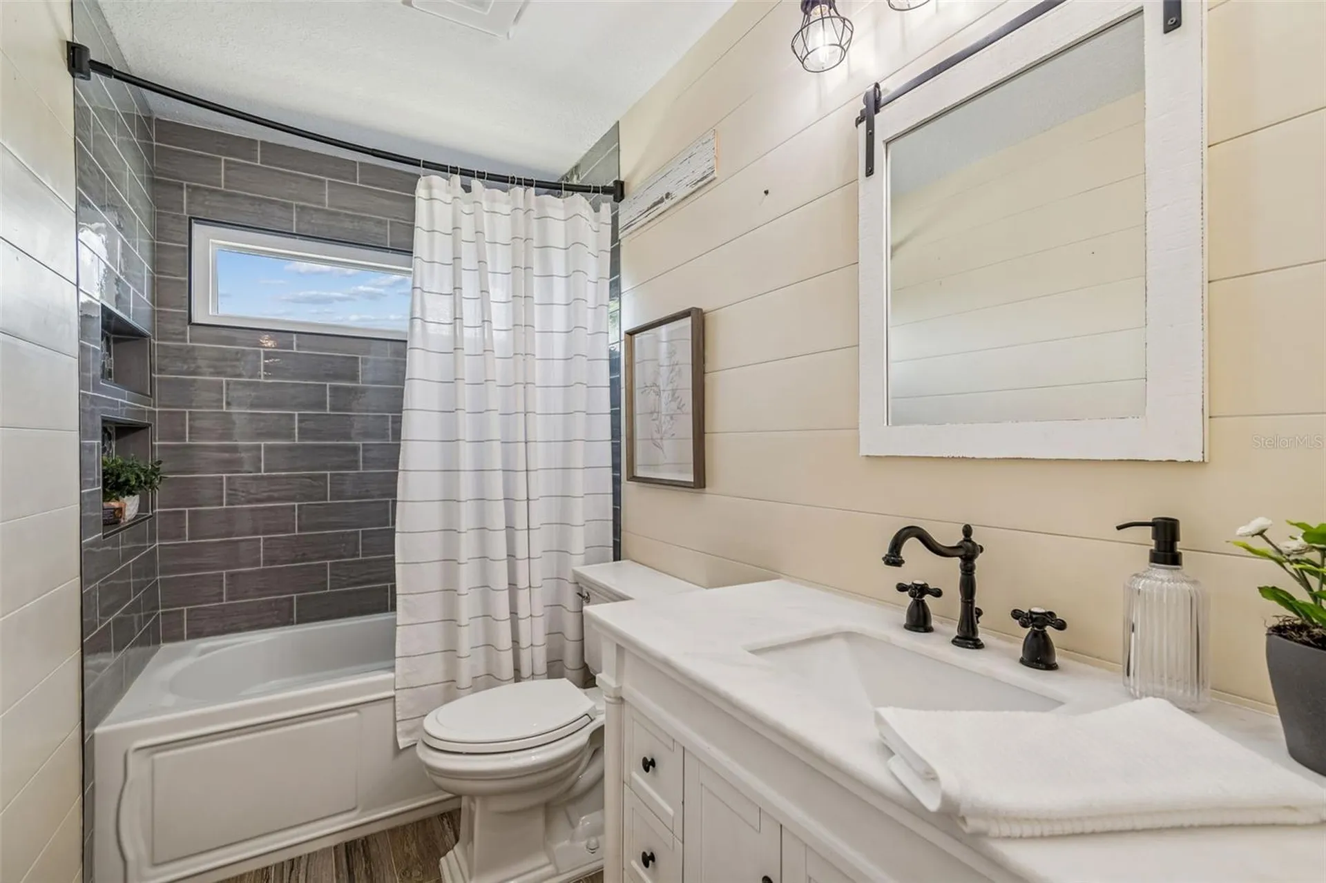 1744 Mapleleaf Boulevard Oldsmar FL 34677