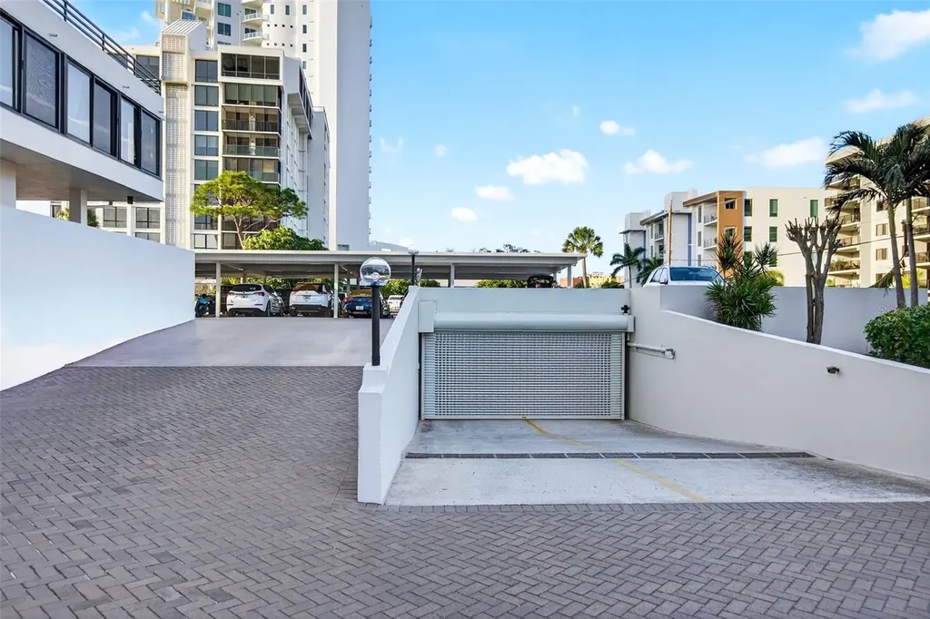 770 S Palm Avenue Sarasota FL 34236