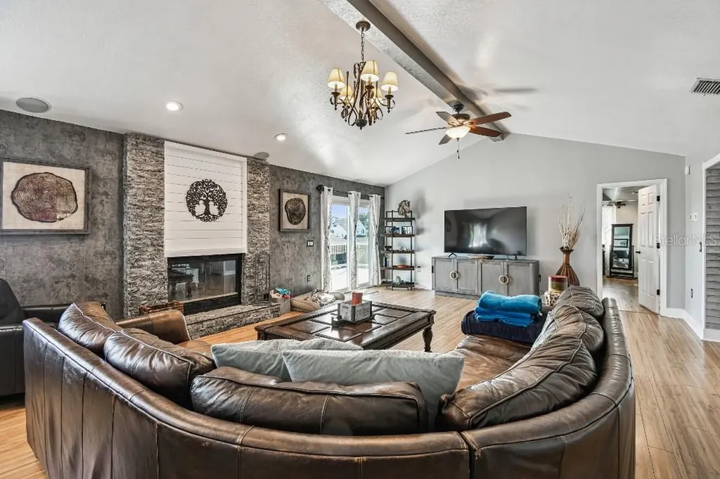 6408 Running Bear Drive Lakeland FL 33813
